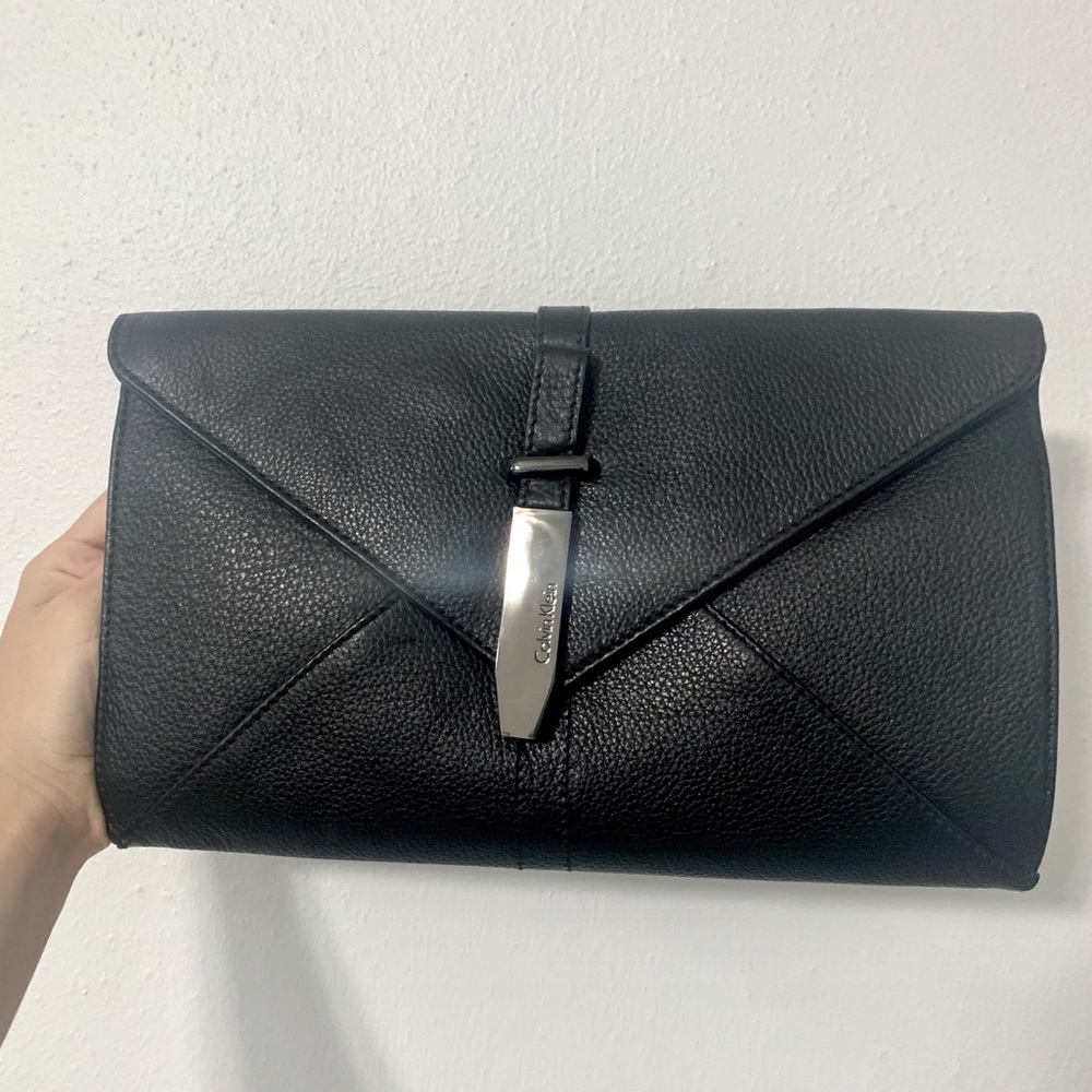 Calvin Klein black envelope clutch bag ✉️🖤